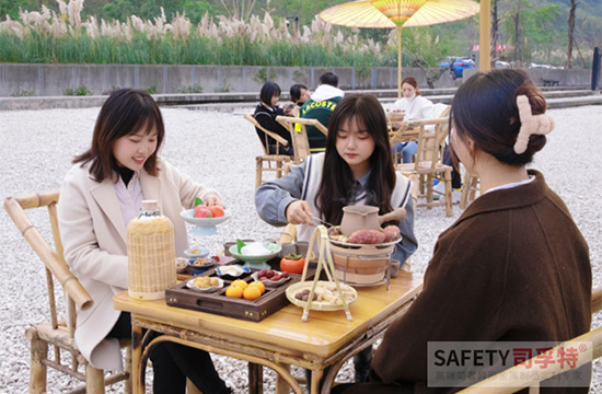 圍爐煮茶：茶是關(guān)鍵，這兩類茶不適合煮[圍爐茶桌，自制圍爐]