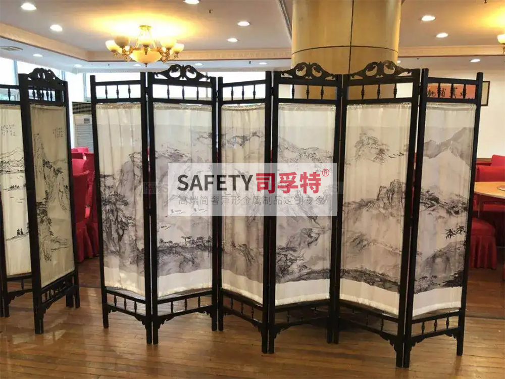 金屬屏風有哪些種類？什么材質的金屬屏風好？[司孚特金屬屏風](圖1)