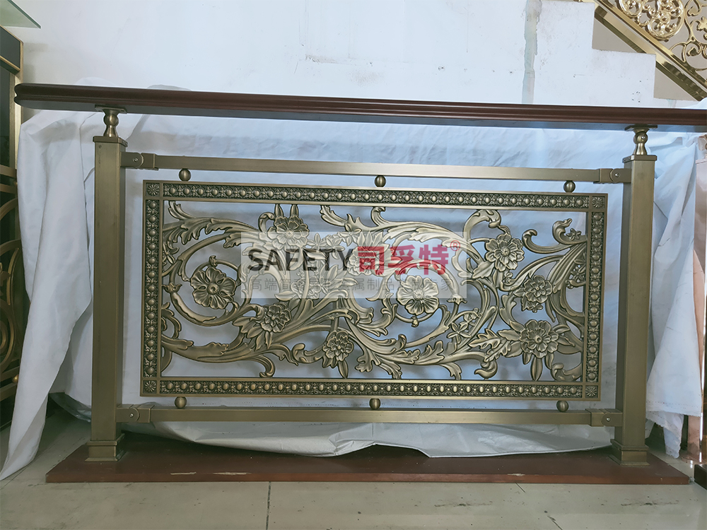 鋁藝鏤空雕花樓梯扶手：造型多樣，工藝成熟，彰顯高端品味(圖4)